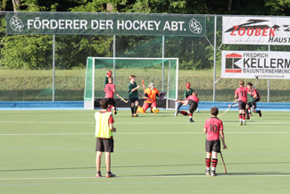Die Knaben A des 1. Hanauer THC im Punktspiel gegen SC Frankfurt 1880 1